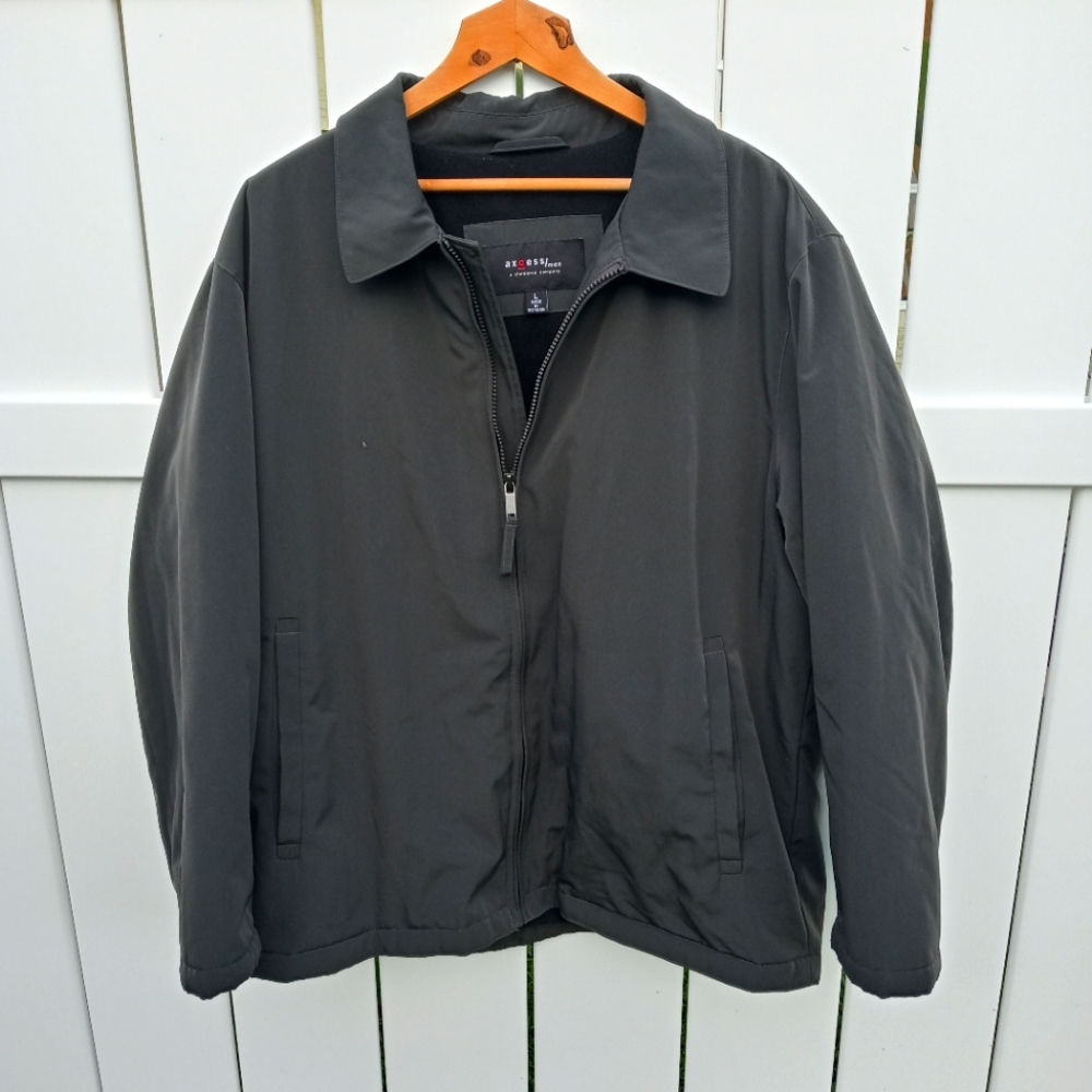 ☔AXCESS By Liz Claiborne Rain Jacket💦